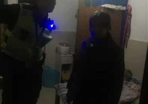 七旬老人深夜迷路，熱心特保護(hù)送回家 --五常輔警項(xiàng)目將迷路老人送